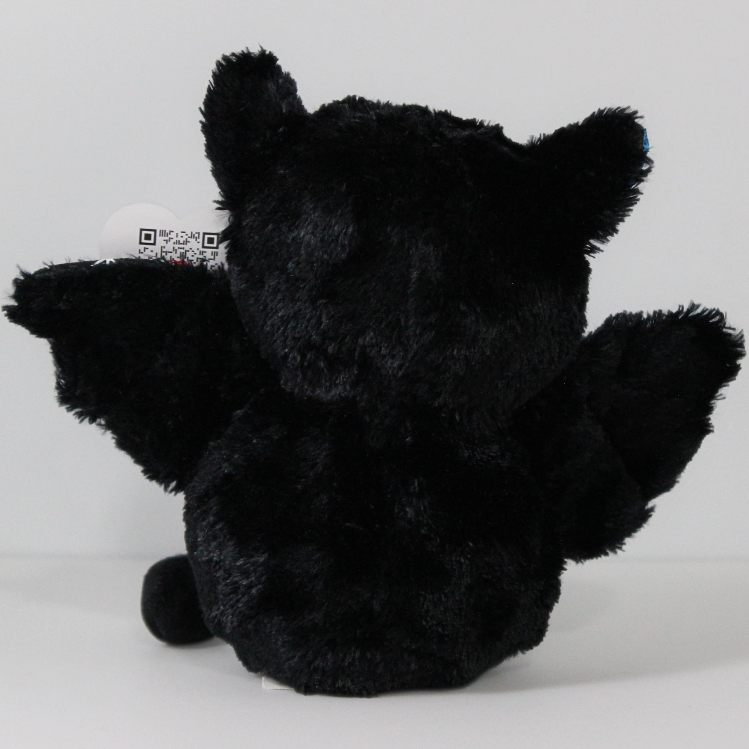 Ty Beanie Boos Batrick eye detail showcases glittery, expressive eyes.