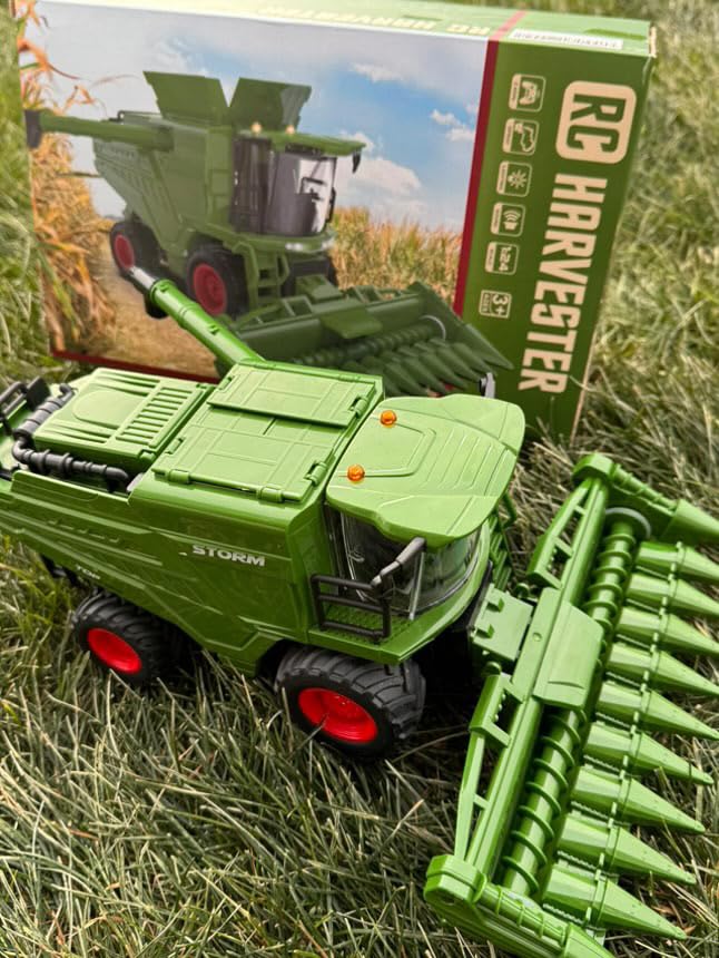 Uarzt harvester gift-idea image positions this toy as a thoughtful farm-themed present