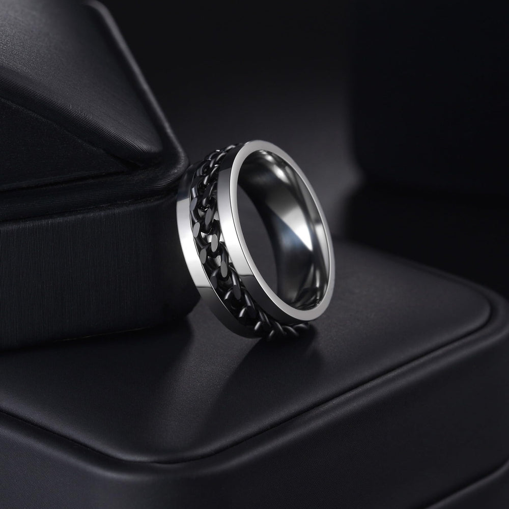 Udolfly ring worn on size 9 for comfortable daily use.