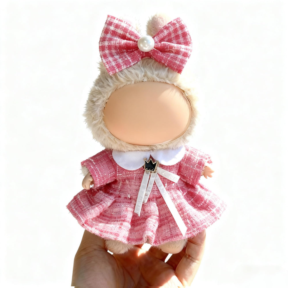 Ueuo LABUBU 17cm doll outfit, easy-to-dress for quick wardrobe changes.