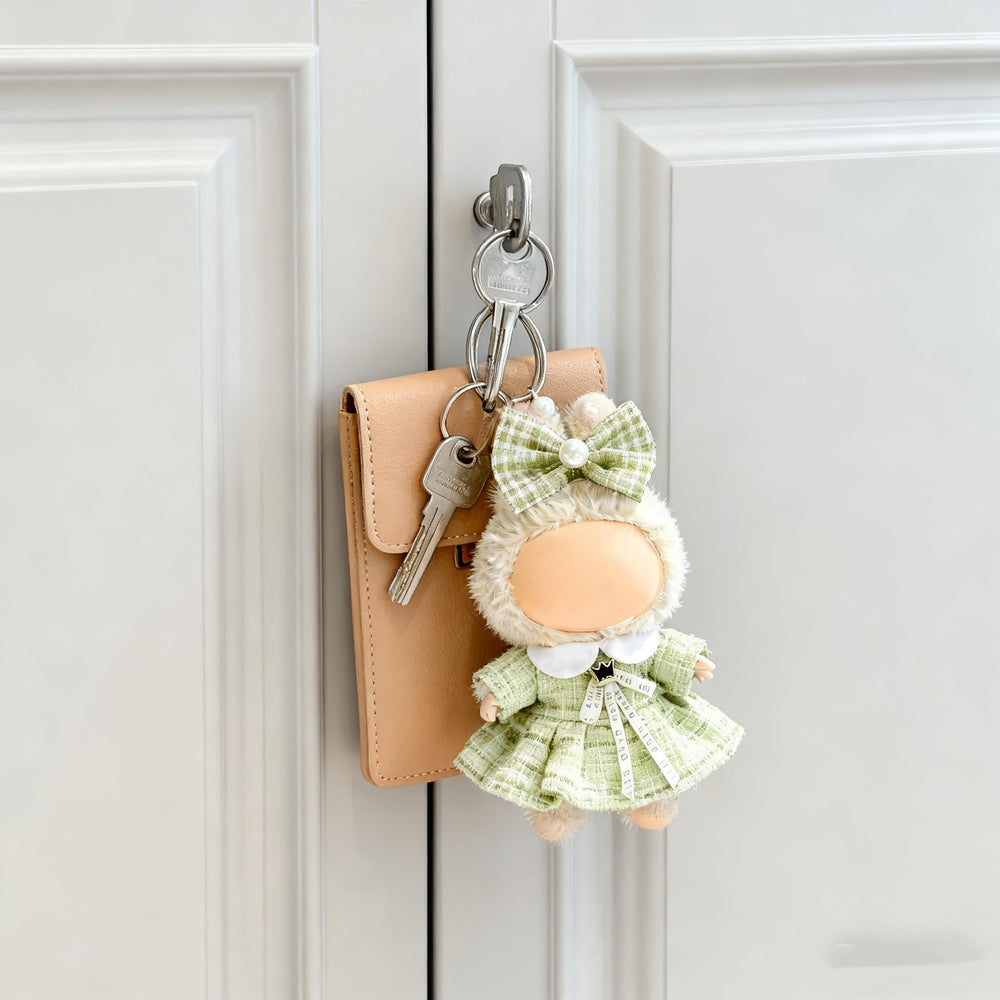 Ueuo LABUBU packaging shows gift-ready Style N set.