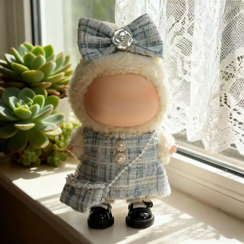 Ueuo Labubu 17cm dress close-up showing soft fabric and snug fit.