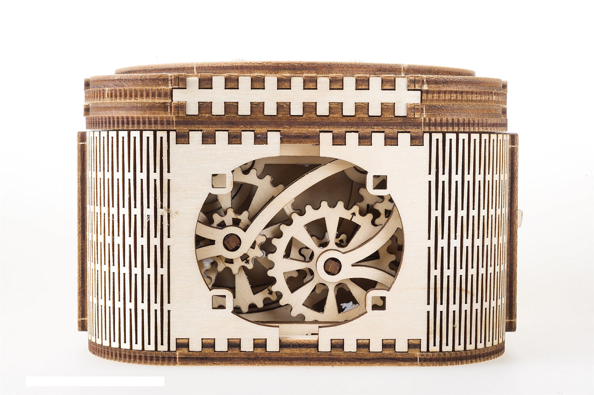 UGEARS Treasure Box lid detail shows carved lid and hidden mechanism.