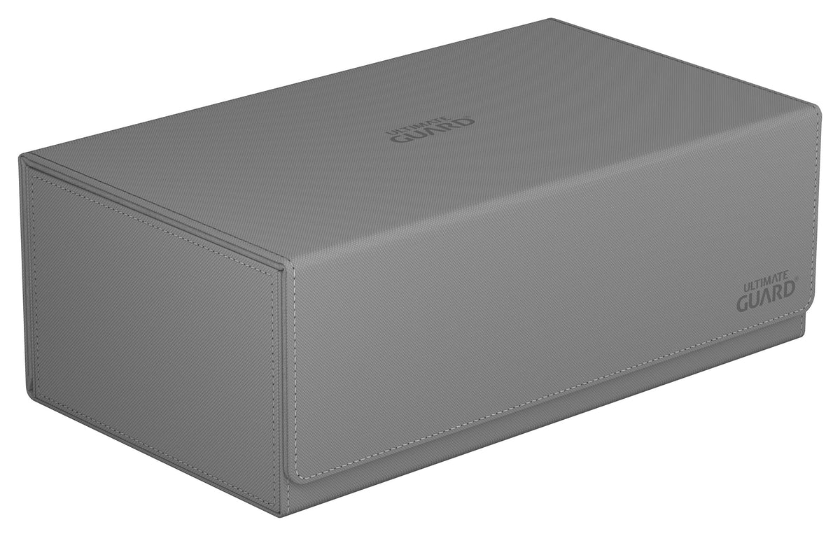 Ultimate Guard Arkhive 800+ deck case with open lid for fast access to double-sleeved cards.