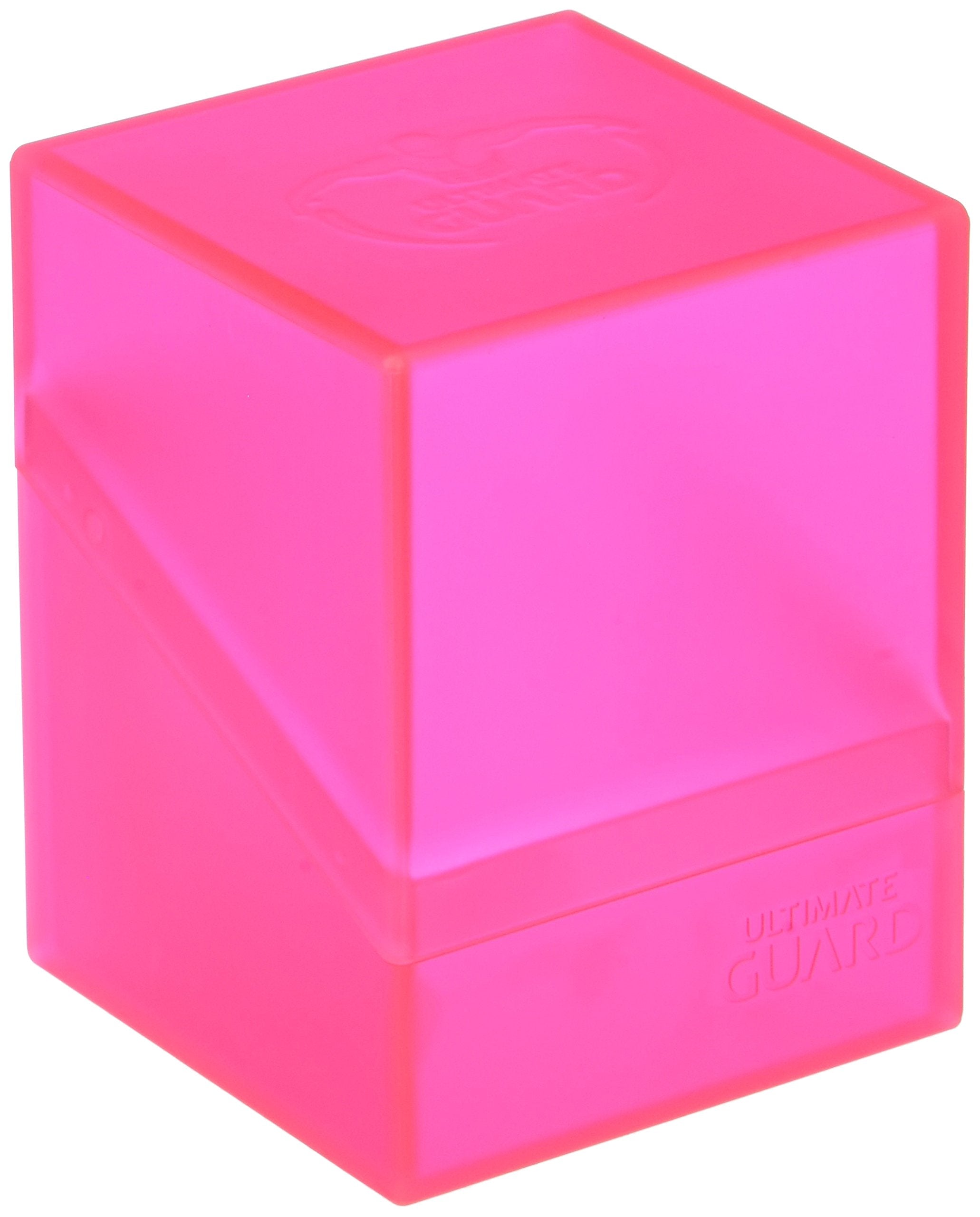 Ultimate Guard Boulder 100+ deck case with closed lid keeps cards secure during travel.