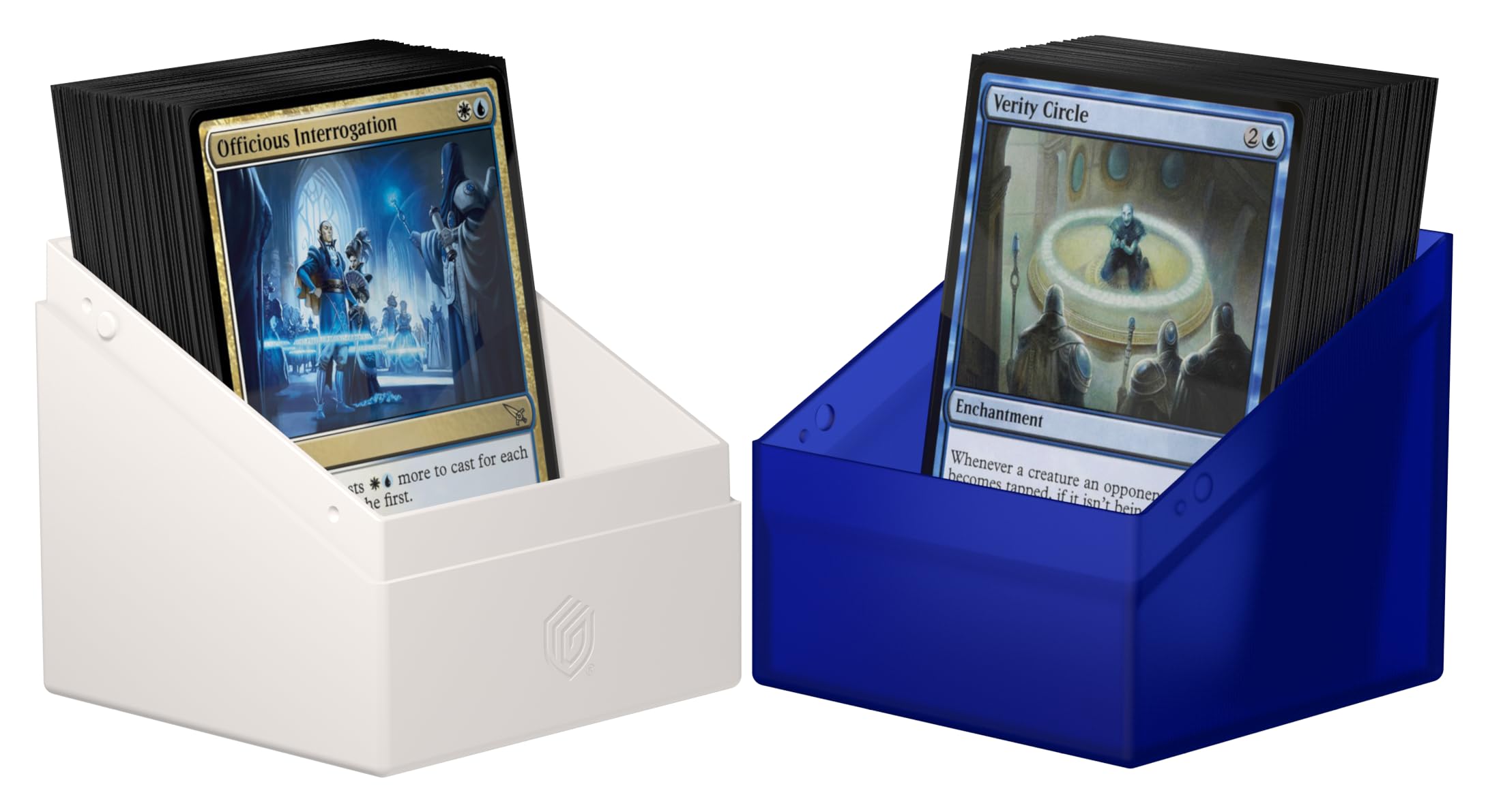Ultimate Guard Boulder 100+ inside layout provides ample space for sleeved cards.