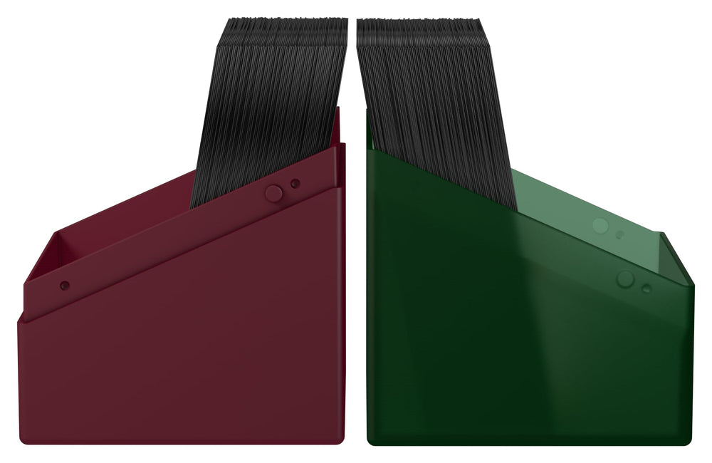 Ultimate Guard Boulder 100+ secure closure keeps contents safe during transport.