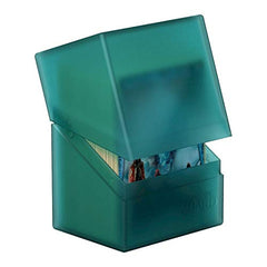 Ultimate Guard Boulder 80+ Classic soft-touch surface enhances grip and comfort.