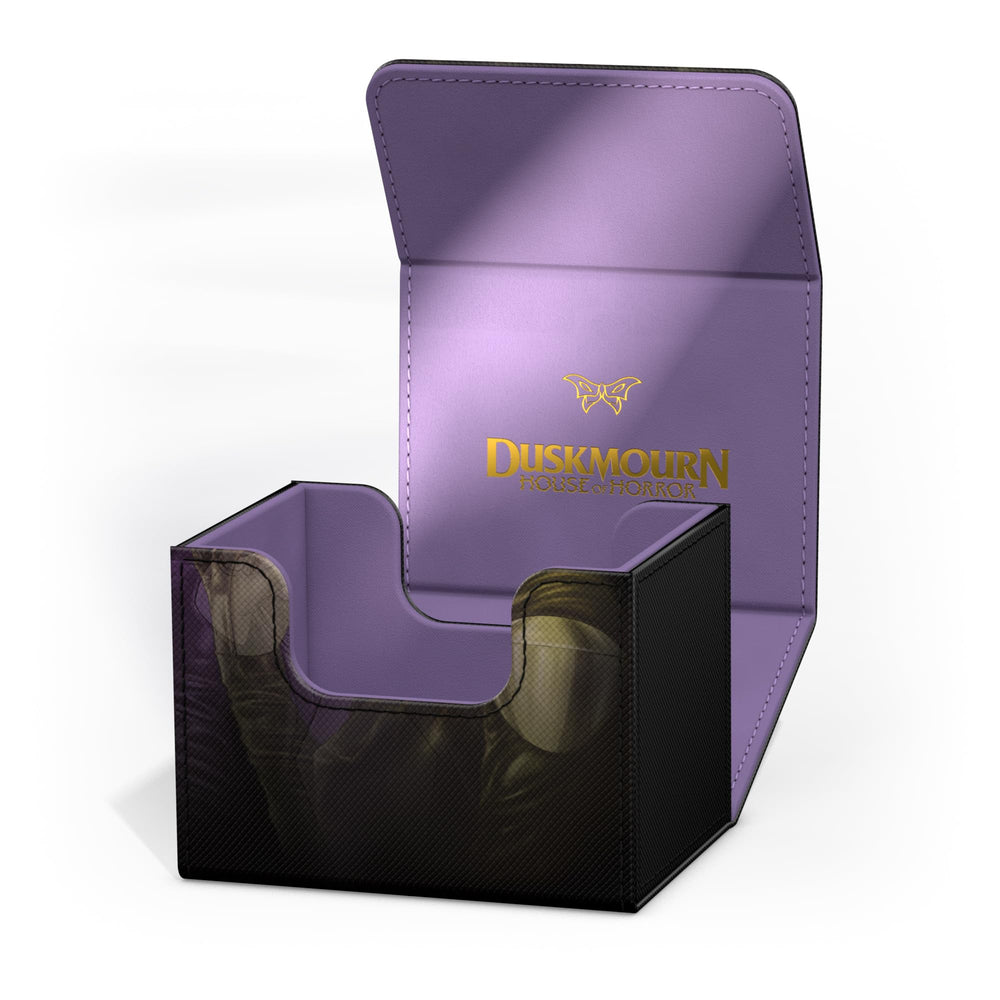Soft microfiber lining inside the Sidewinder 100+ for card protection