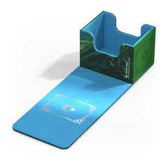 Holds 100 double-sleeved or 120 single-sleeved cards in Ultimate Guard sleeves.