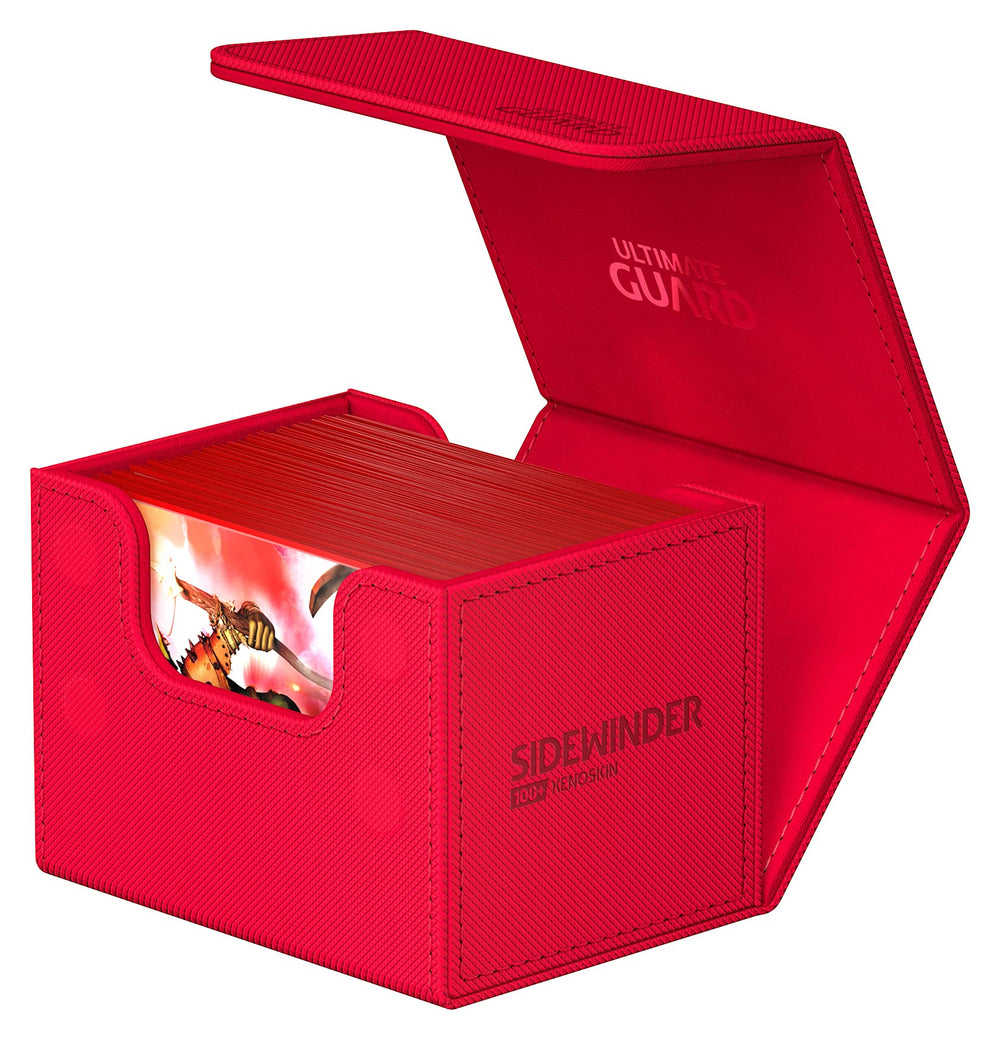 Close-up of magnetic closure on Ultimate Guard Sidewinder 100+ for card security during travel