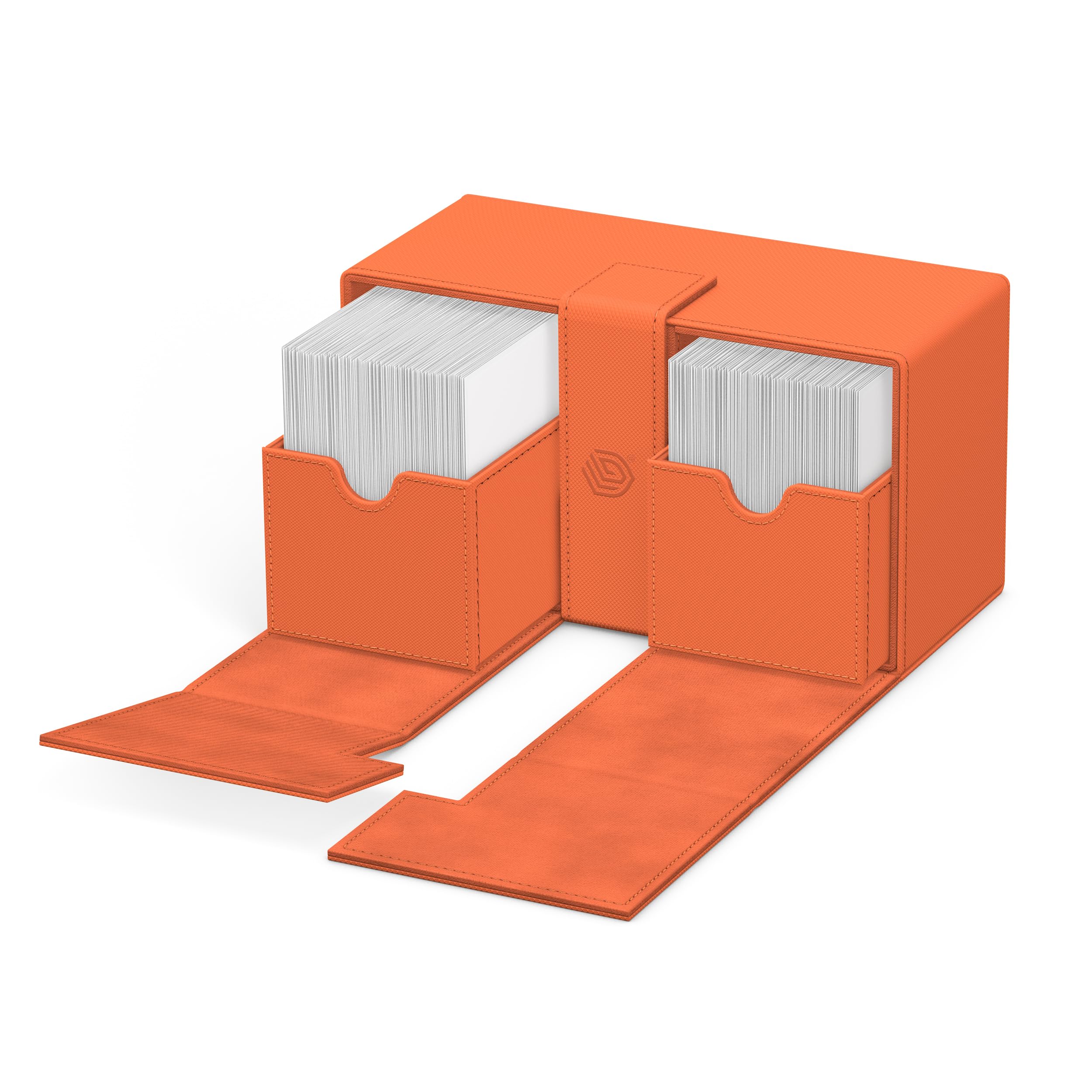Quality microfiber lining protects sleeves and cards.