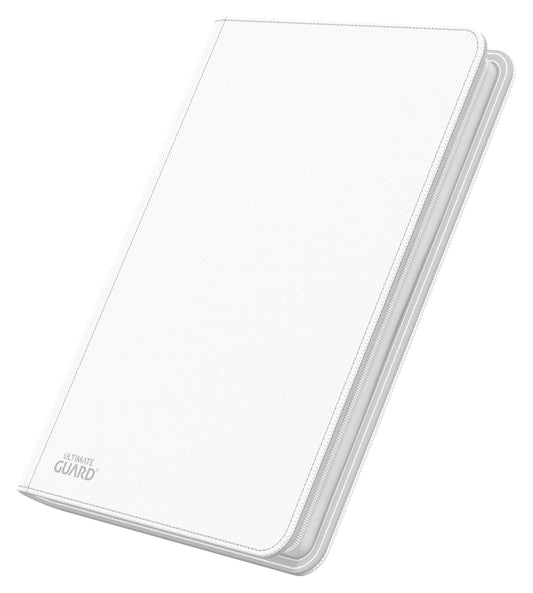 Ultimate Guard Zipfolio 360 zipper closure keeps cards secure during transport.