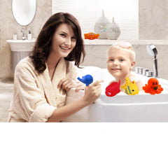 UMBWORLD bath toy seal for floating splash play