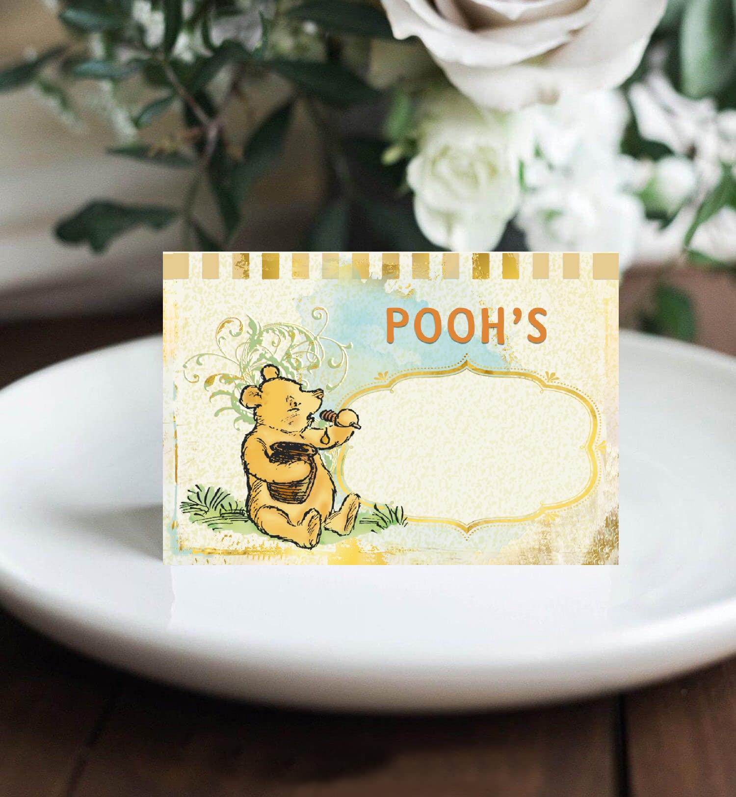 Unbala Pooh bear signs with bright colors to guide guests