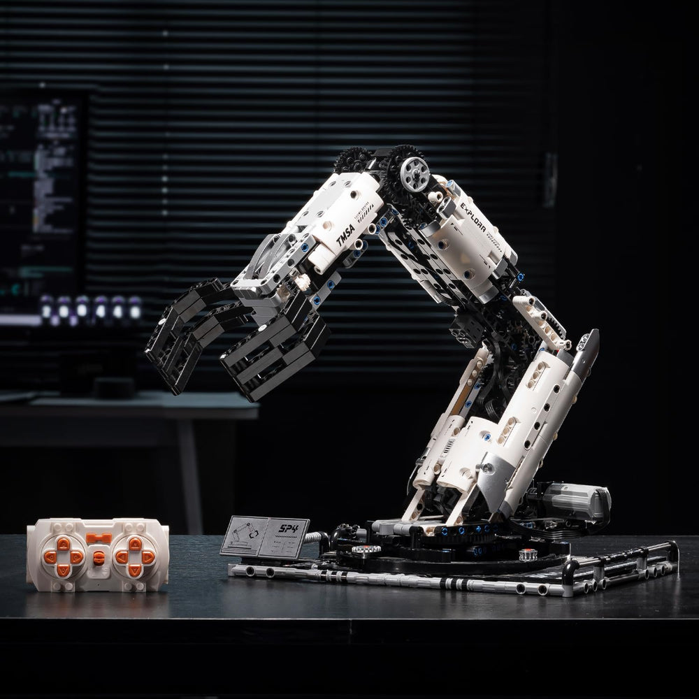 UNCLE BRICK robotic arm remote control operation enables interactive play and experimentation