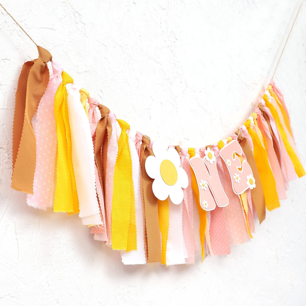UOAOU Groovy One baby shower decor adds cheerful color and whimsy.