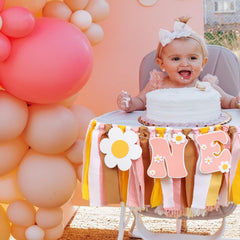 UOAOU Groovy One photo backdrop provides versatile display for party photos.