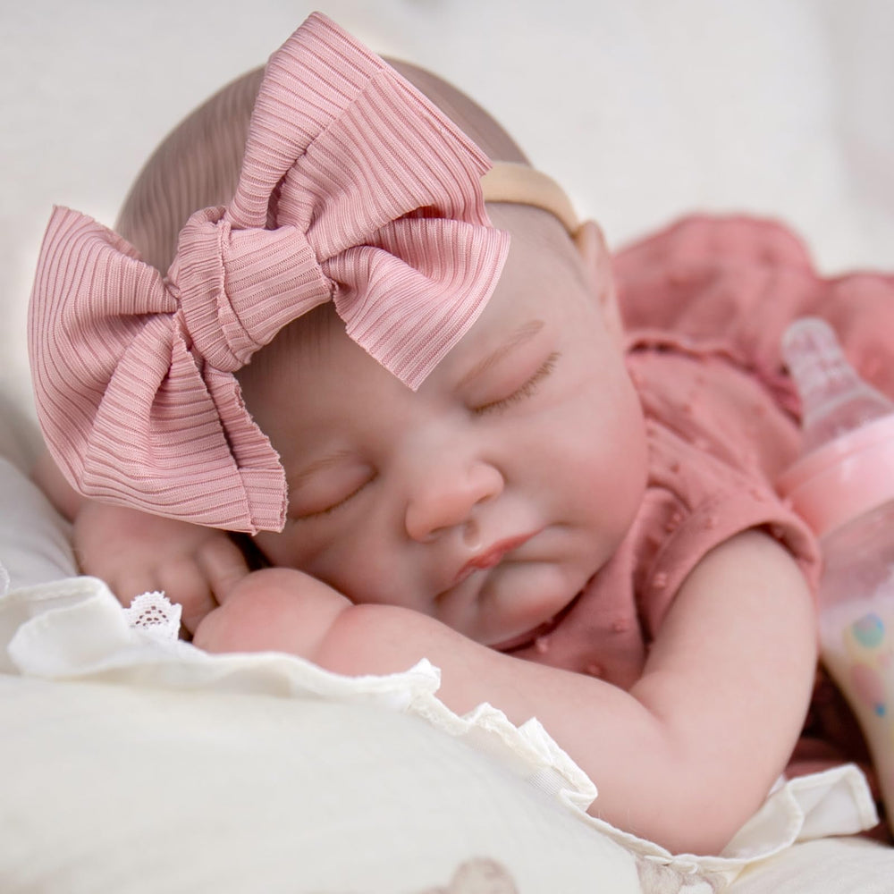 UOFTKIZ soft cloth body for gentle, skin-friendly cuddles.