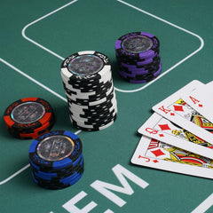 Urze poker table top supports up to 10 players for large games.