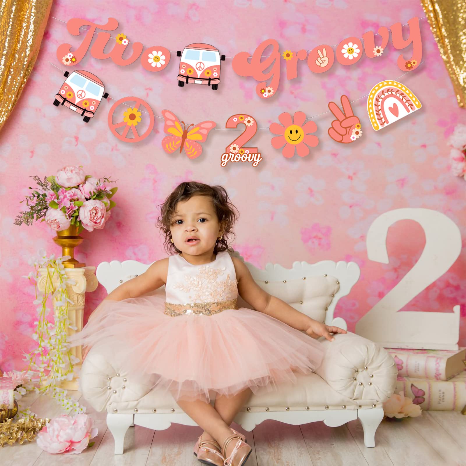 Ushinemi hanging banner boho garland creates easy DIY party styling.