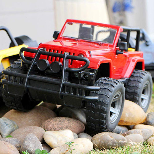 UXRPTU toy car 1:16 off-road fighter side profile showing rugged design