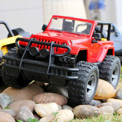 UXRPTU toy car 1:16 off-road fighter side profile showing rugged design