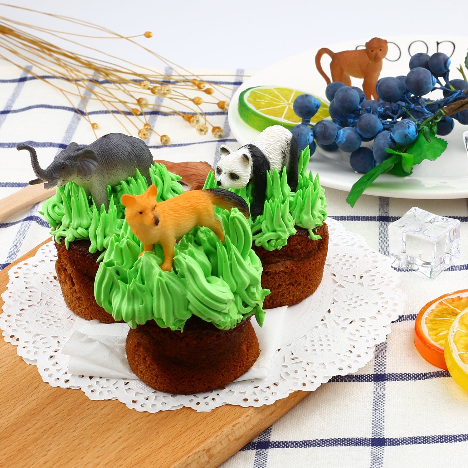 ValeforToy booklet guides simple activities and fosters curious exploration.