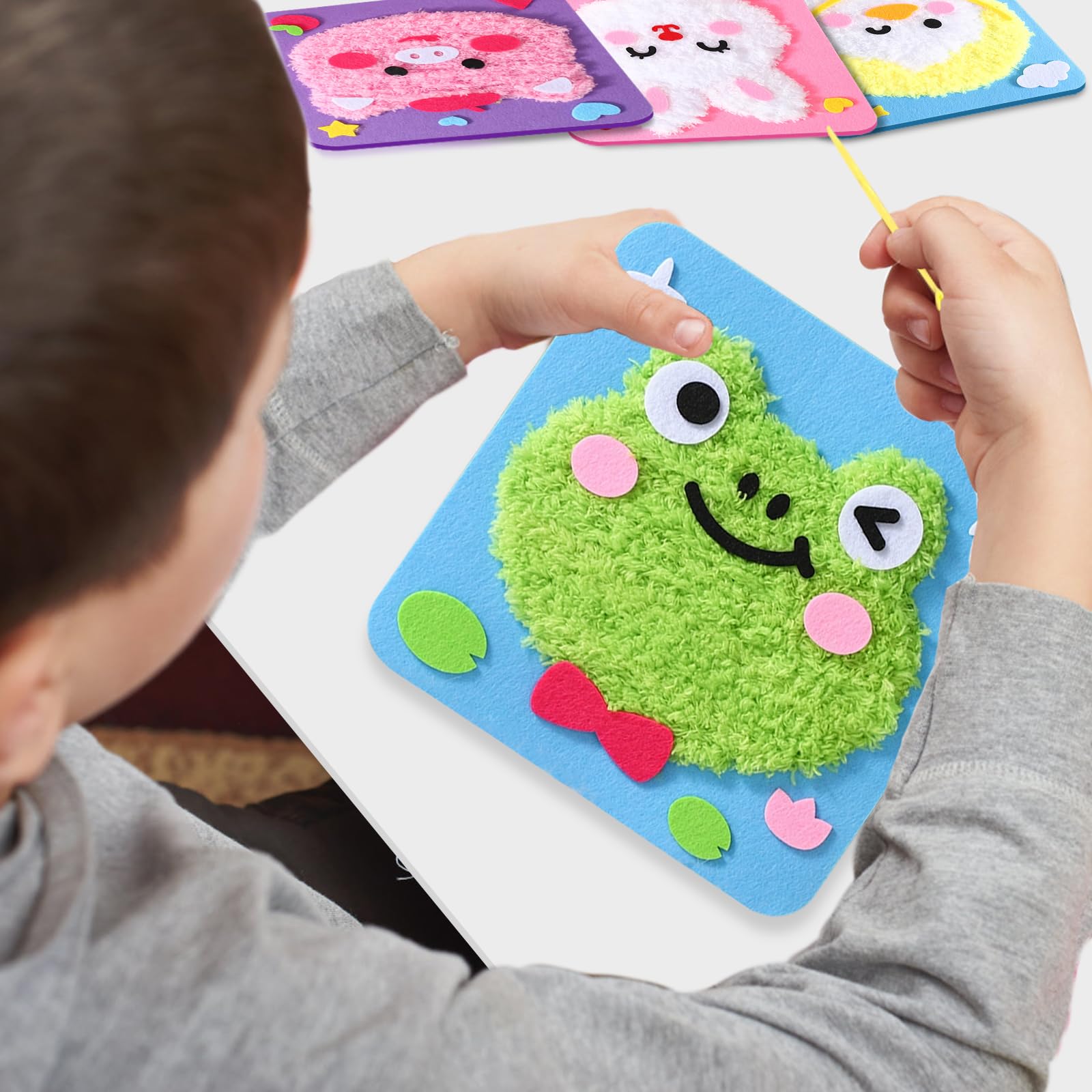 Vanttokeey Piglet felt design ideal for kid-friendly crafts and classroom activities.