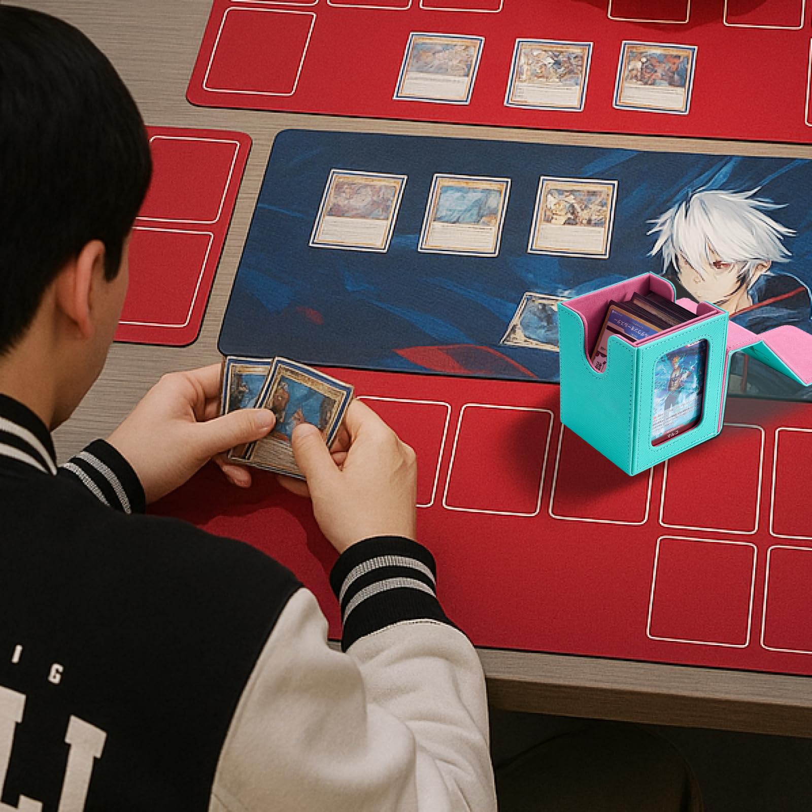 Venssu PU leather shell protects cards while traveling
