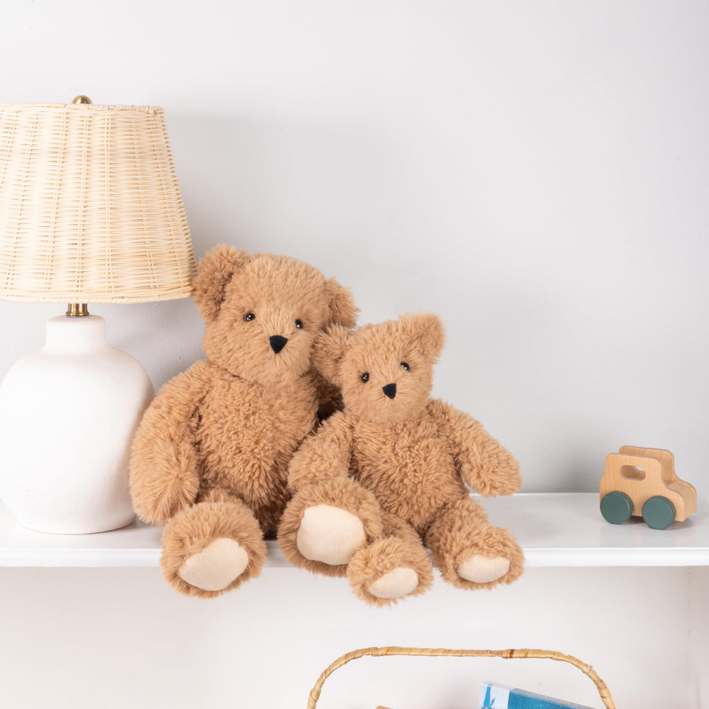 Vermont Teddy Bear Classic durable design for long-lasting companionship.
