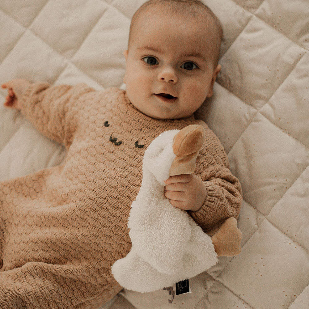 Veronea Helga Goose machine washable design keeps toys clean and durable.