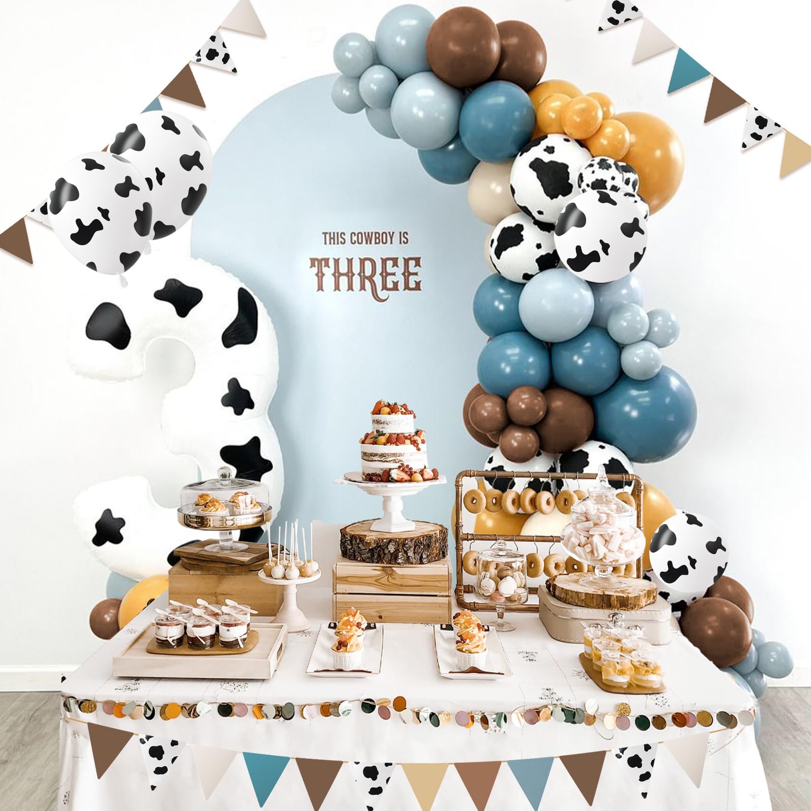 Vicduotex balloon arch kit helps create easy western setups.