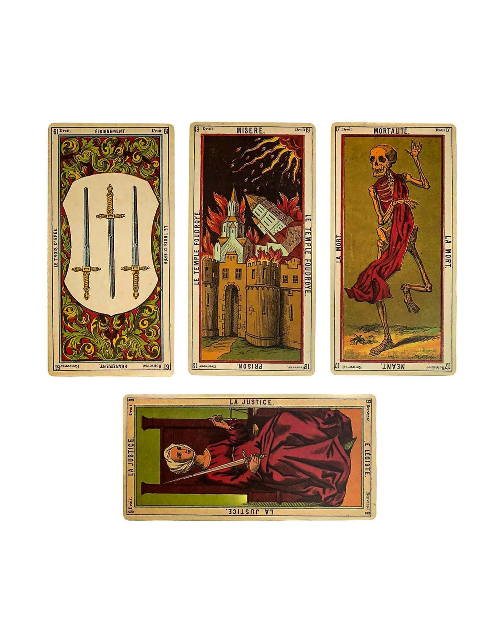 Vieux Monde Express Grand Etteilla cards show premium 400gsm texture for durability.