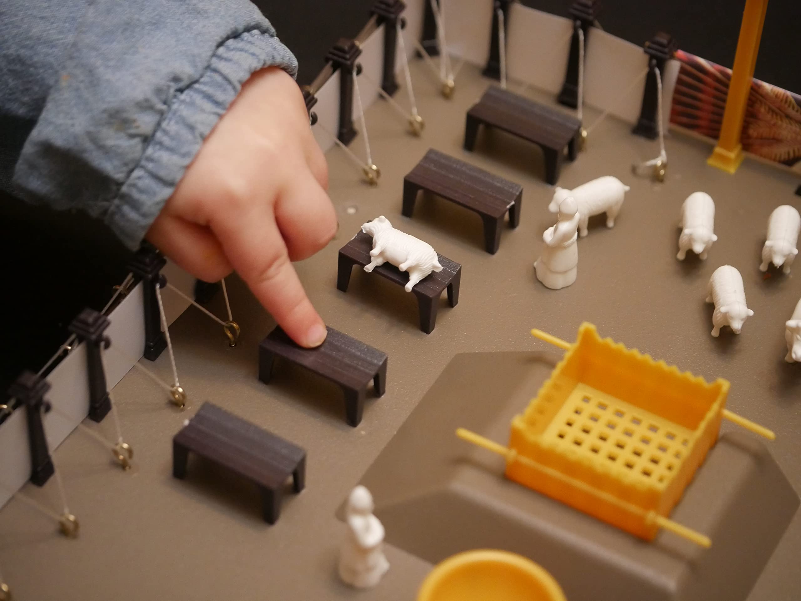 Vision Video Tabernacle Model Kit Menorah and Shewbread visuals.