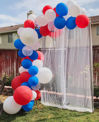 Voircoloria 10-inch balloons create versatile garland accents for parties