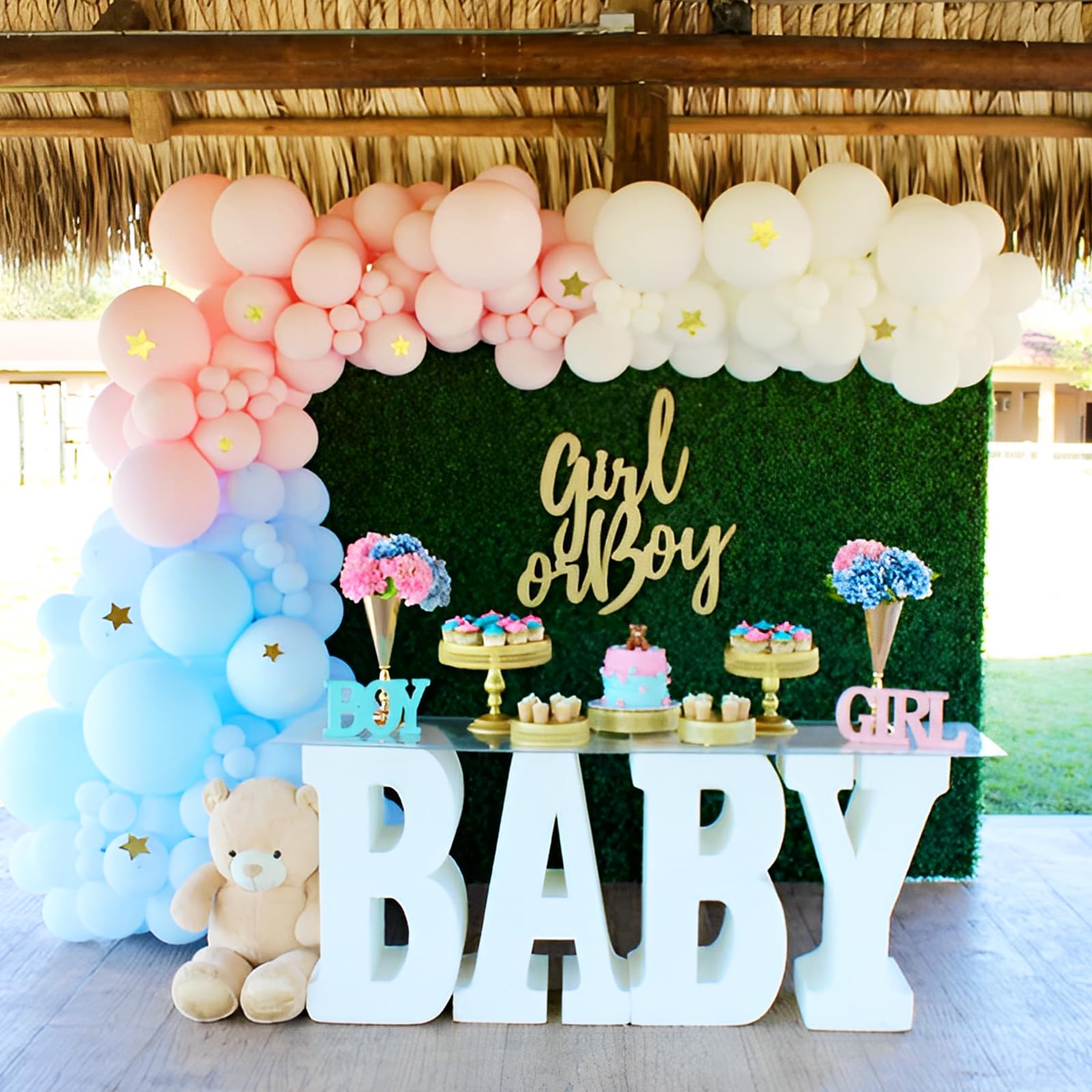 Voircoloria baby shower decor in light blue enhances theme cohesion.