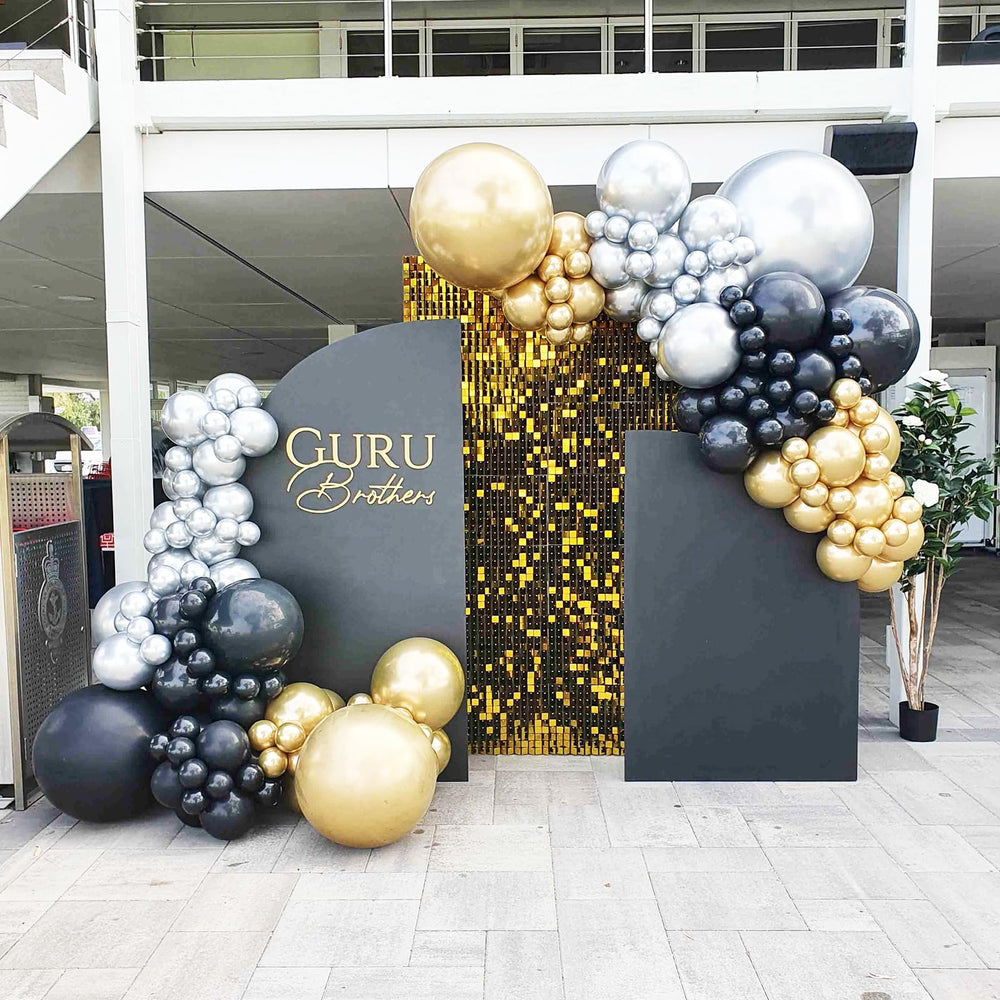 Voircoloria balloon garland arch kit shows a chic chrome silver centerpiece