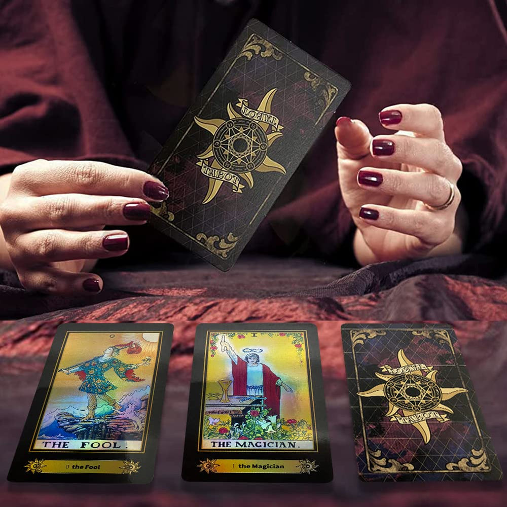 VOVOH packaging gift box presents an elegant, ready-to-gift tarot set.