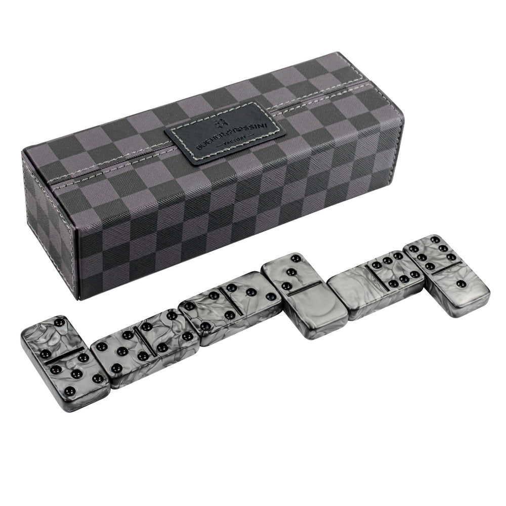Compact set is ideal for travel and camping with Vovotuzzi.