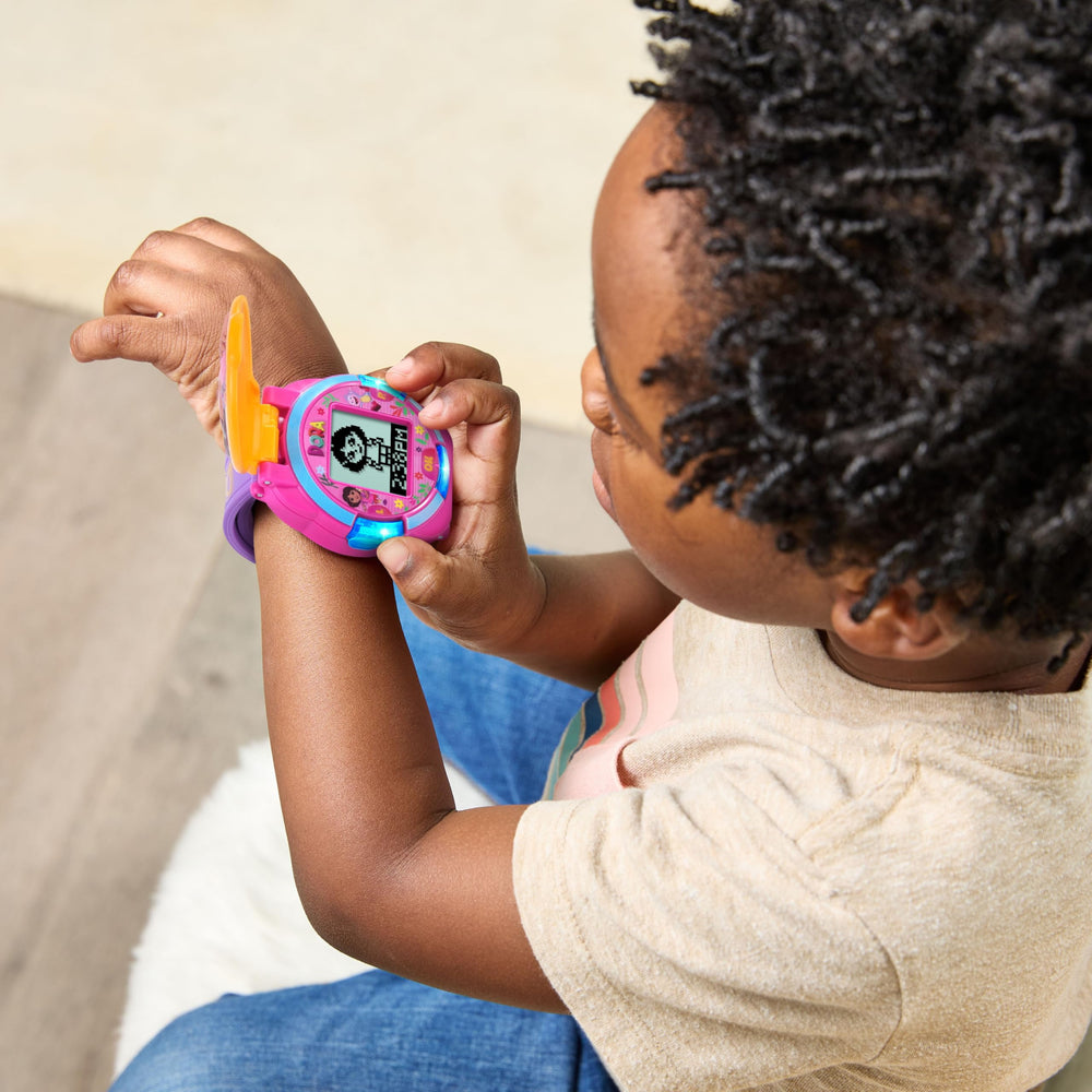 Ages 3+ friendly design enables safe, independent play on the Dora watch.