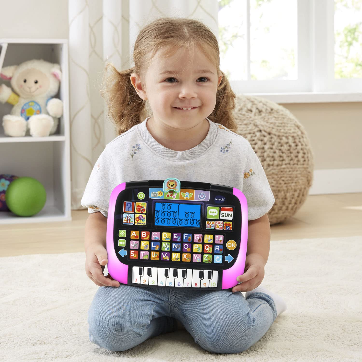 VTech Little Apps Tablet calendar app tracks daily routines and activities.