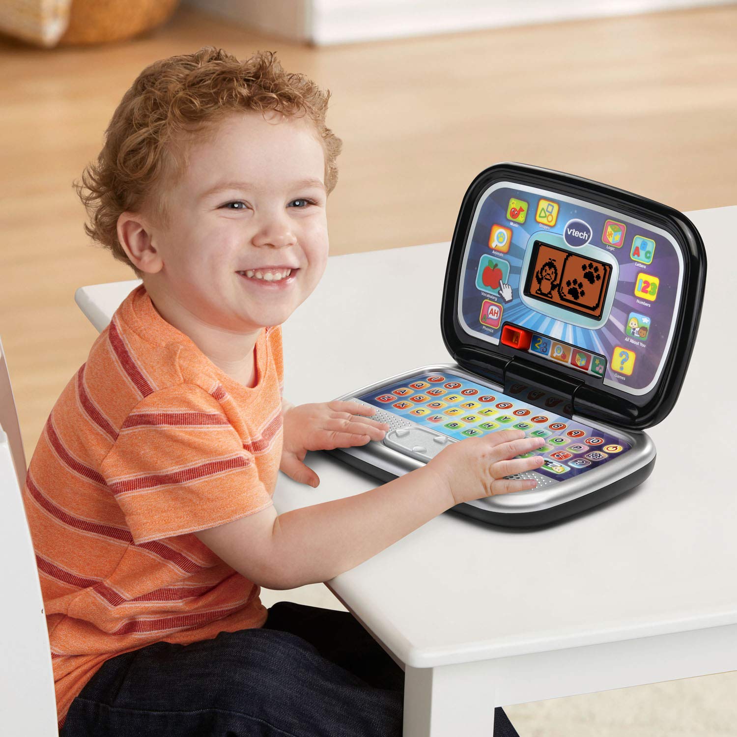 Spanish activity screen introduces letters and words for bilingual practice