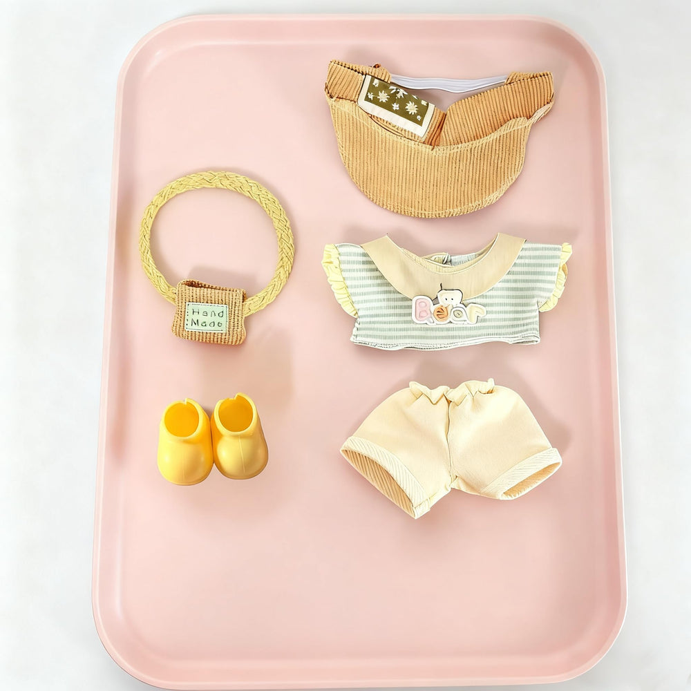 VVQUI 17cm doll hat yellow completes stylish, quick-change looks.