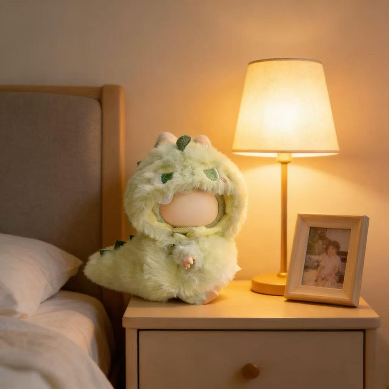 VVQUI animal-style dinosaur costume for 17cm dolls, versatile for daily play.
