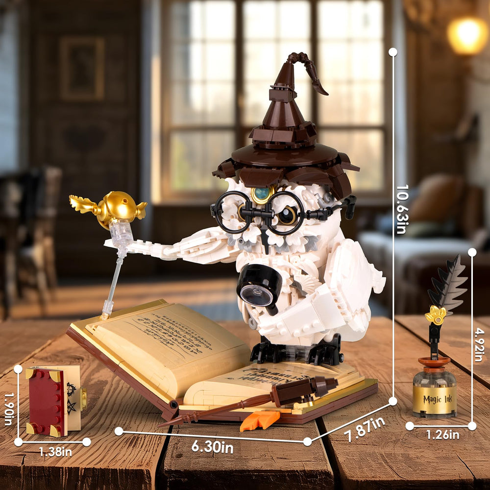 Vziimo Owl building set with movable wings for dynamic display and imagination.