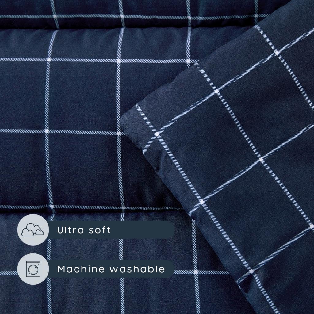 Wake In Cloud nap mat made of brushed microfiber for soft, durable use