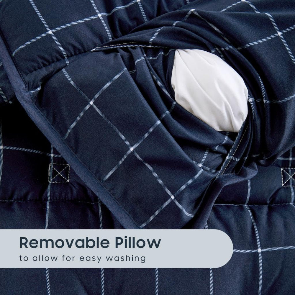 Wake In Cloud nap mat with removable pillow for simple cleaning