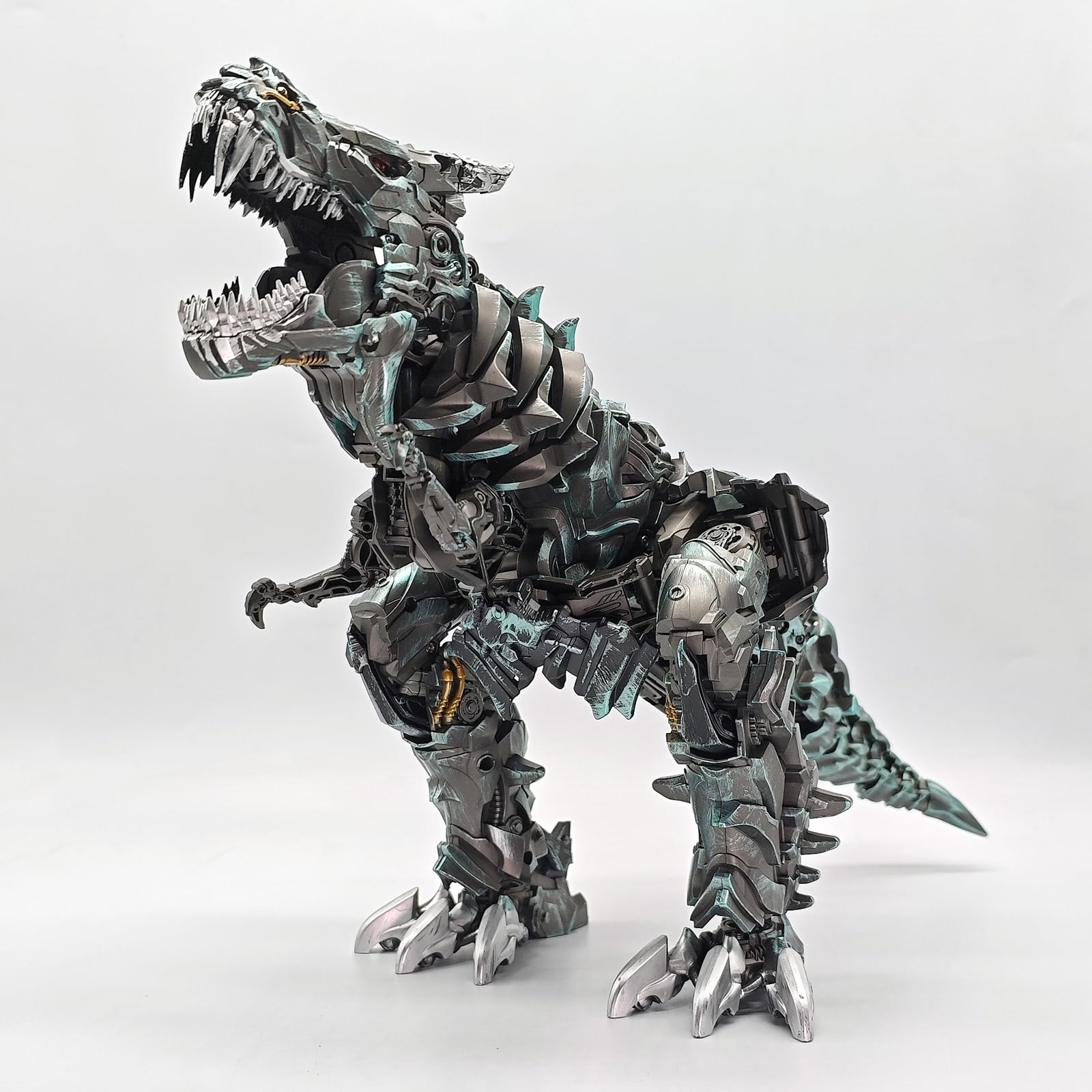 Wakidong deformation toy accessories featuring chain hammer and mace