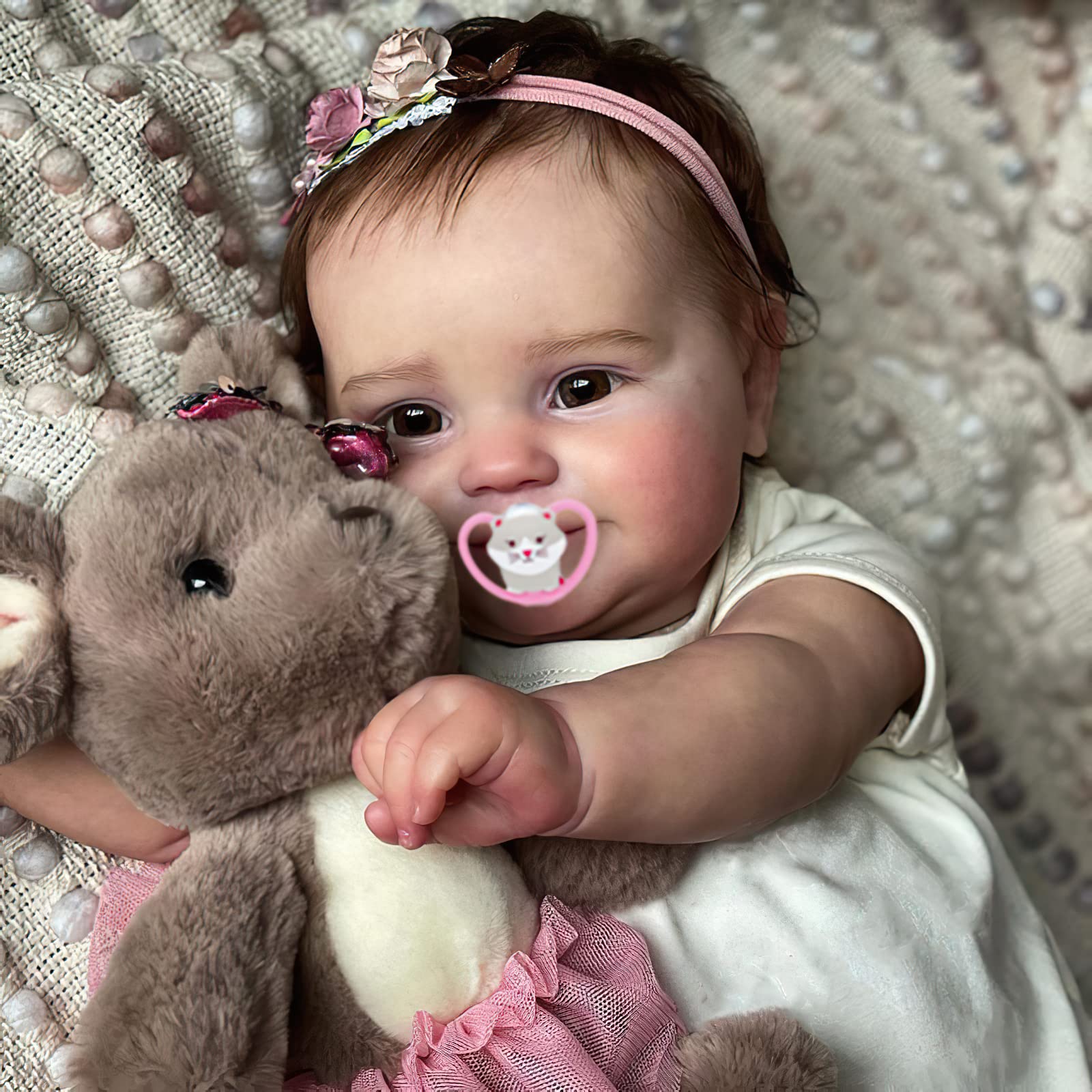 Wamdoll gift set includes clothes and accessories for versatile gift-ready play
